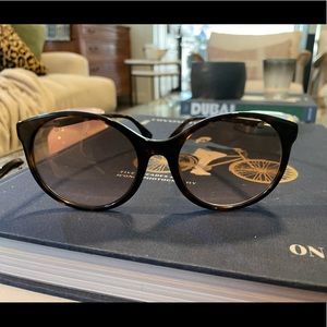 FENDI woman’s rounded glasses
